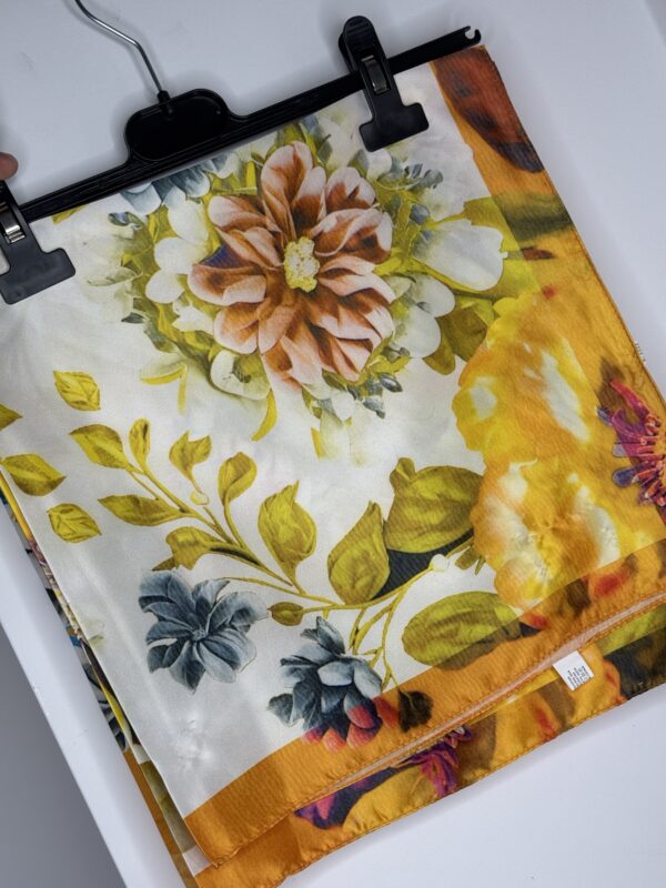 PAÑUELO FLORES - Imagen 6