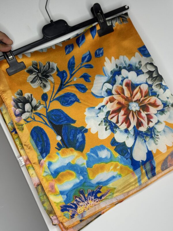 PAÑUELO FLORES