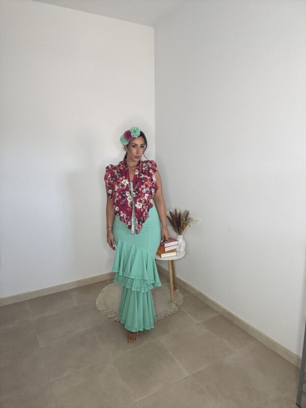 TRAJE CALAÍTA