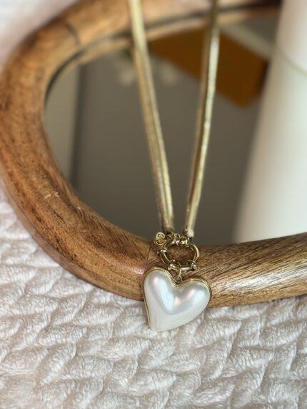 COLLAR CORAZONADA
