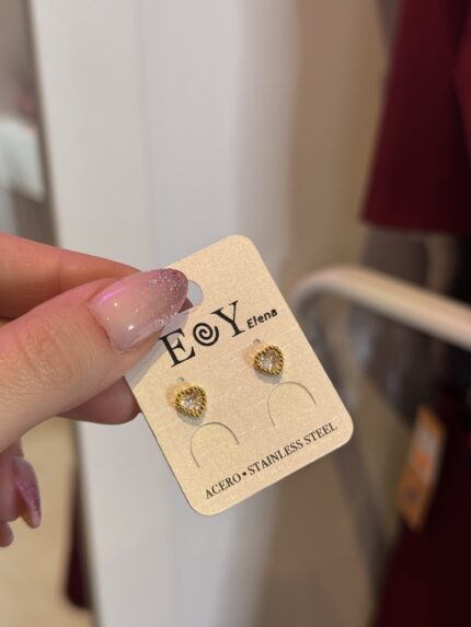 PENDIENTES LOVE