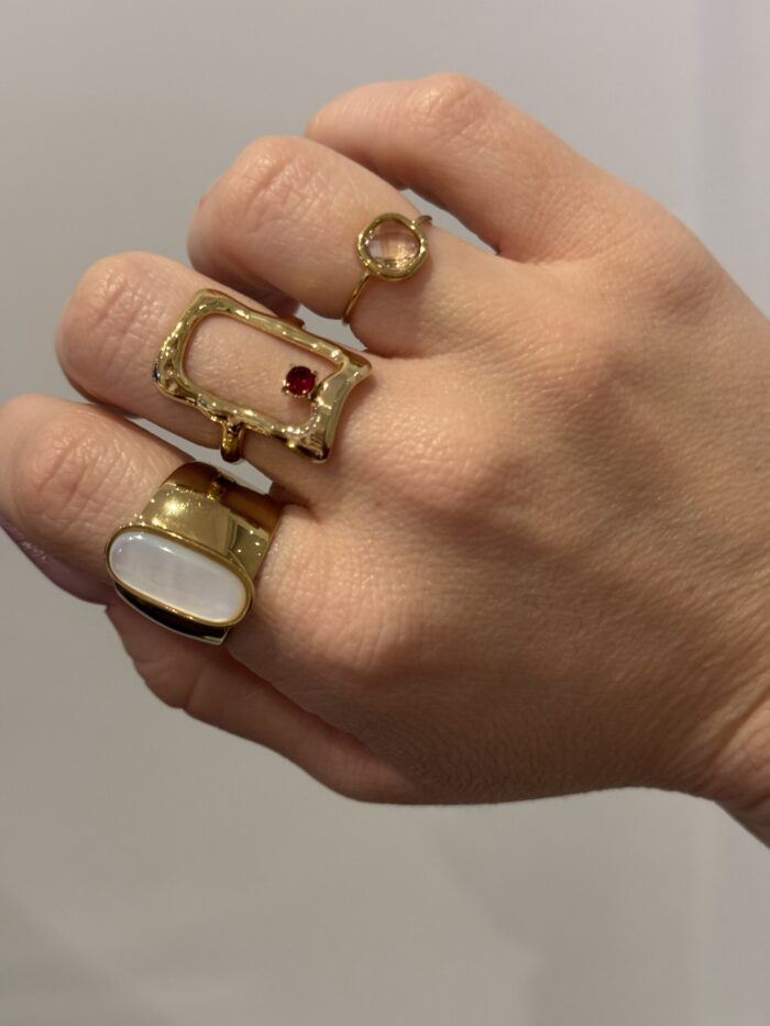 ANILLO PERLA ROJA