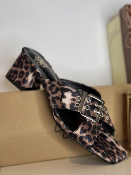 TACÓN LEOPARDO